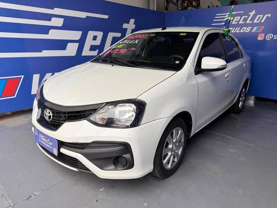 TOYOTA ETIOS 1.5 X PLUS SEDAN 16V FLEX 4P AUTOMÁTICO TOYOTA ETIOS 1.5 X PLUS SEDAN 16V FLEX 4P AUTOMÁTICO
